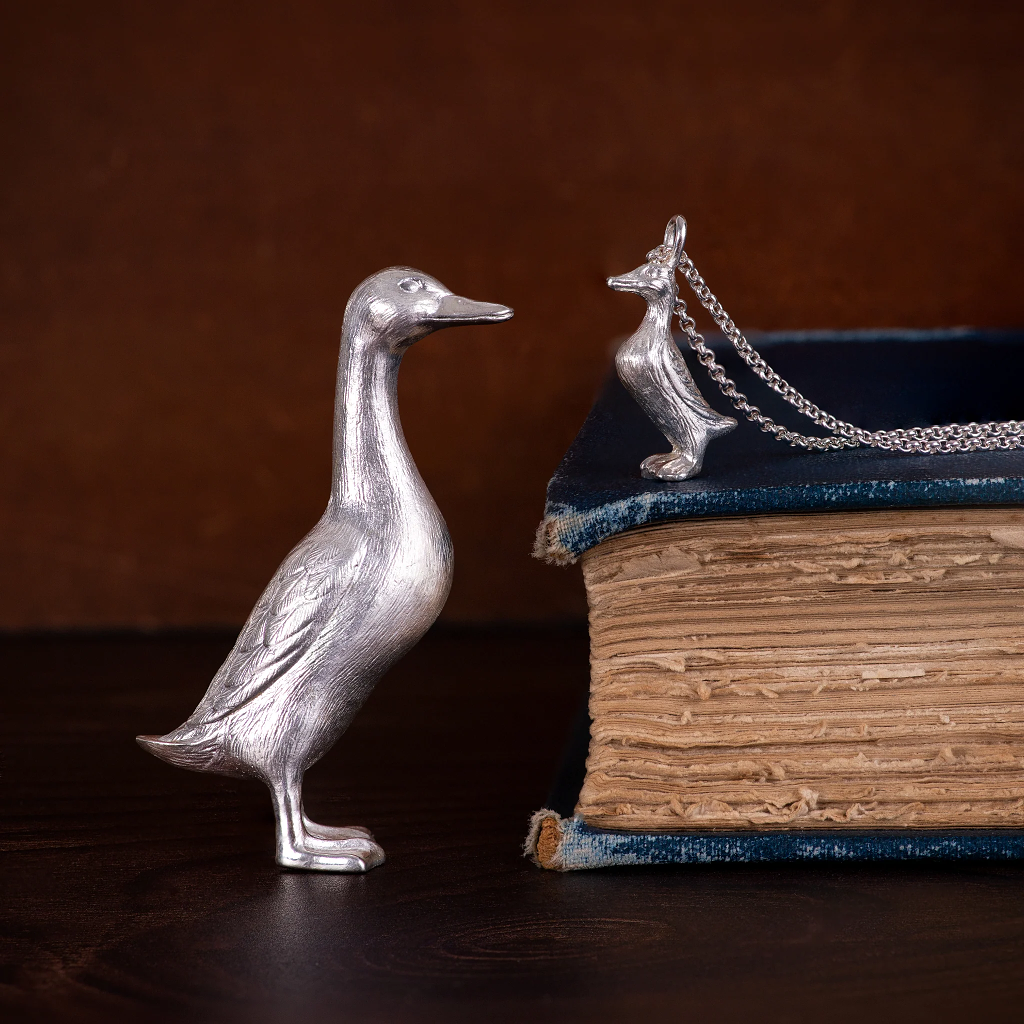 Runner Duck Necklace - Image 4