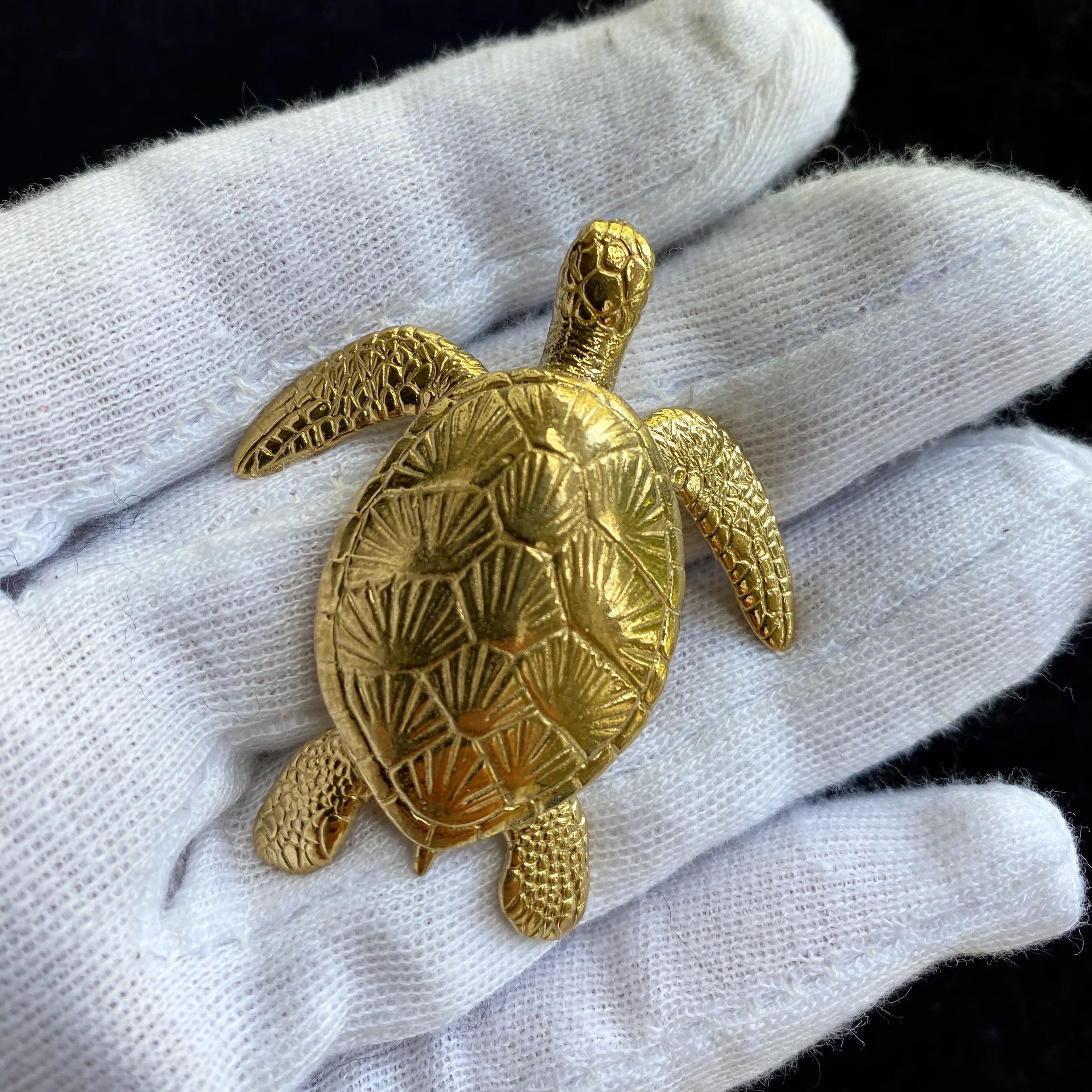 Sea Turtle Sculpture - Image 3